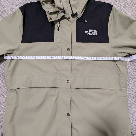 The North Face Eco Mountain Jacket - Picture 8 of 11